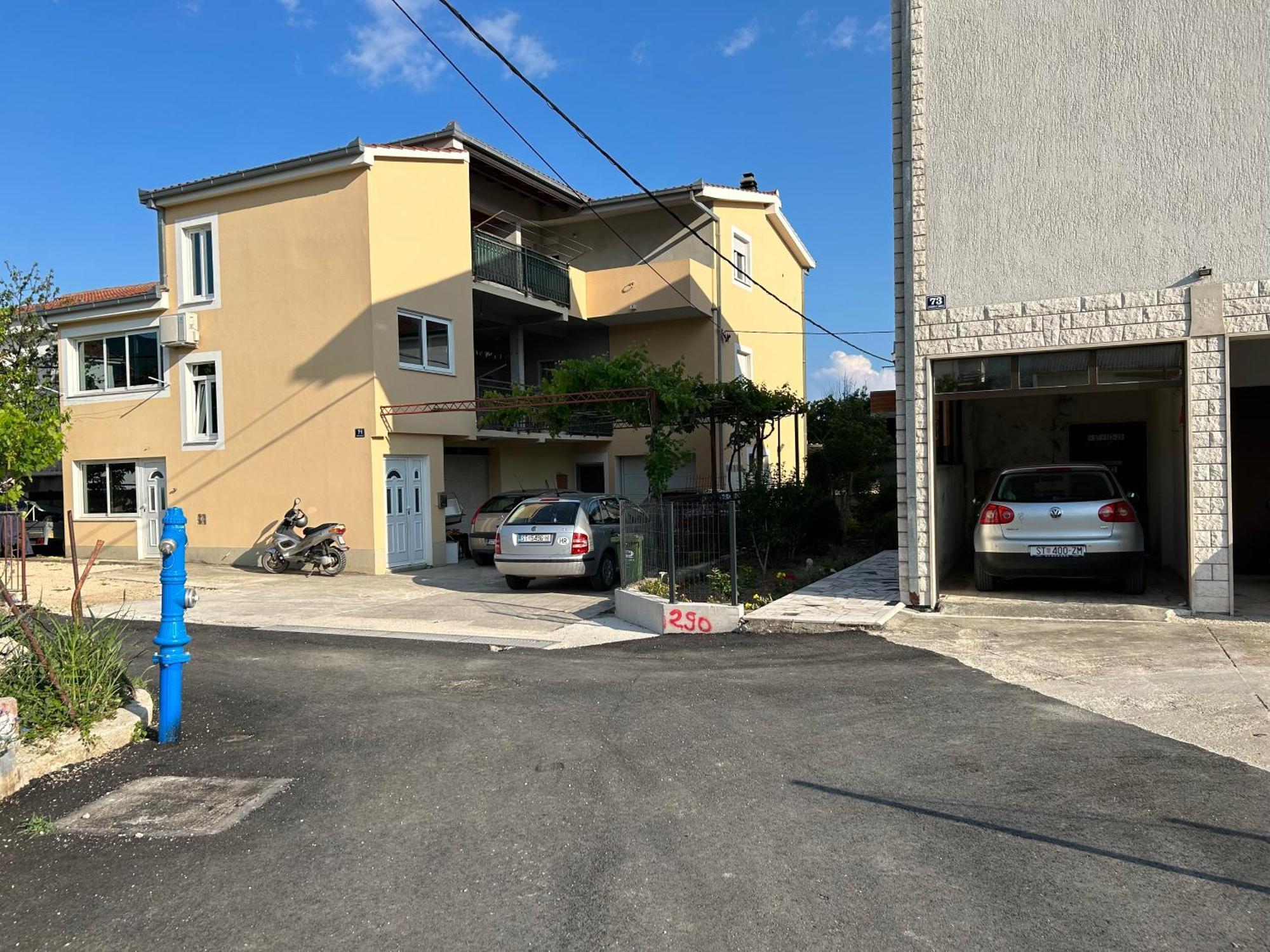 Apartment Blanca With Jacuzzi,Terase And Private Parking Каштела Экстерьер фото