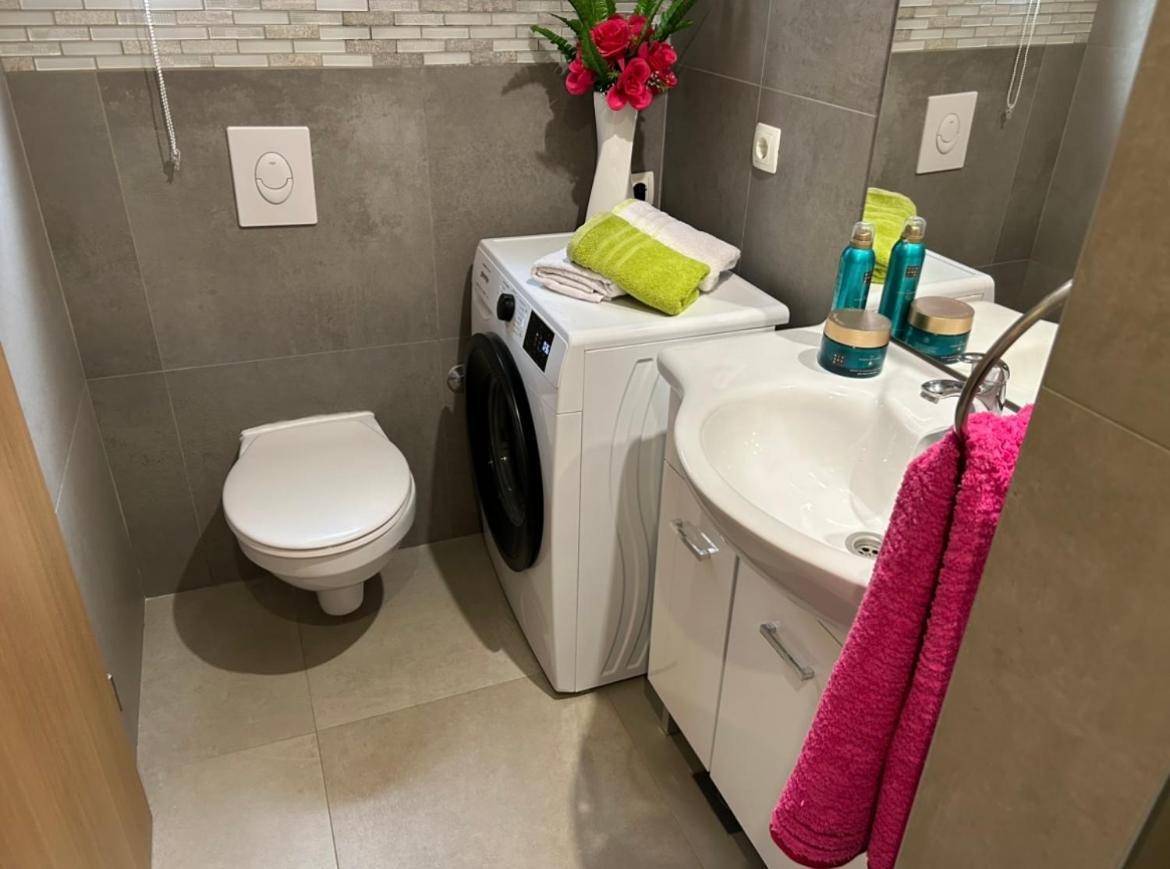 Apartment Blanca With Jacuzzi,Terase And Private Parking Каштела Экстерьер фото